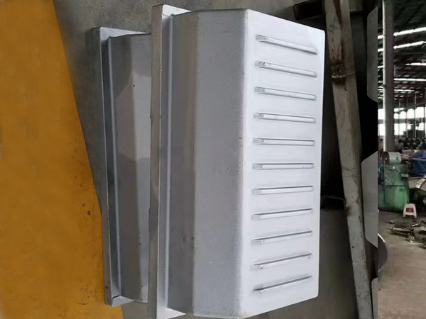 Low pressure cast aluminum product display